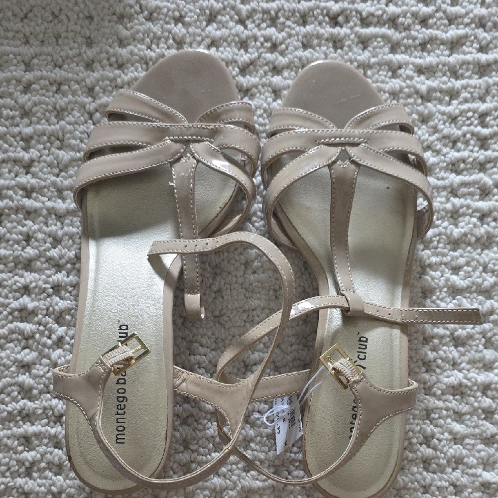 Montego Bay Club Tan Sandals with Bow Detail